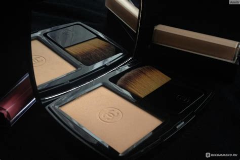 Пудра компактная Chanel Vitalumiere Eclat Compact